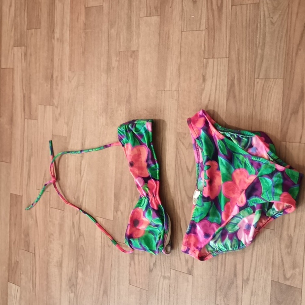 Pacific connections 2 piece bathing suit